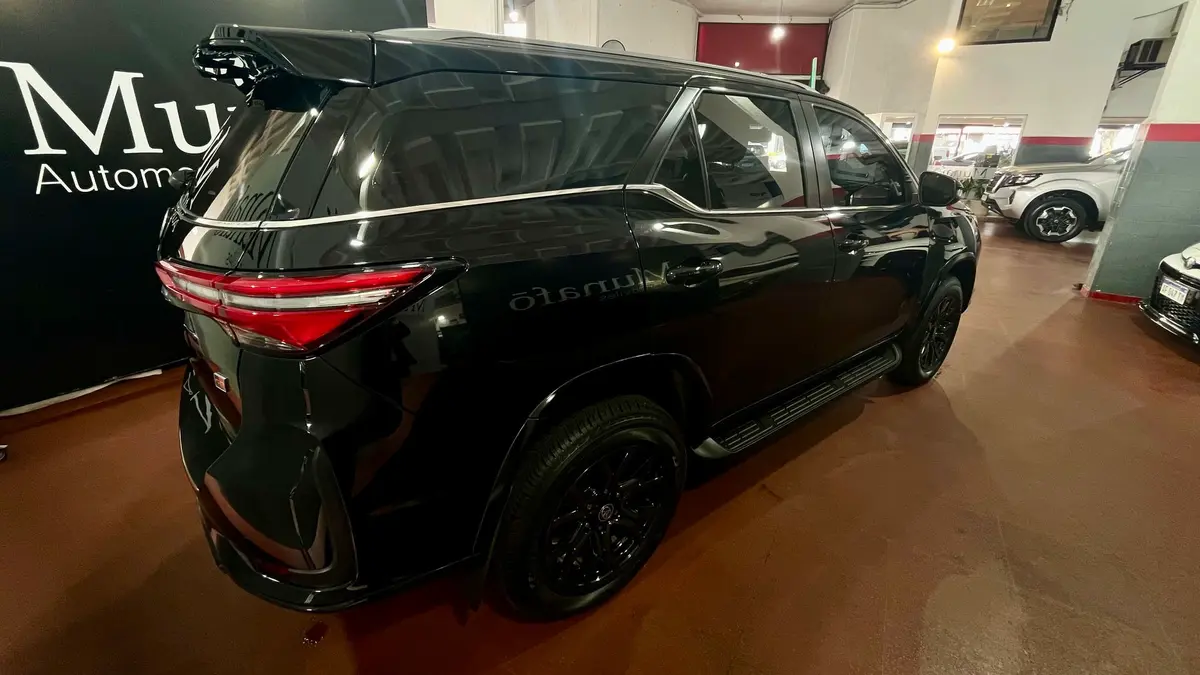 Mira esta publicación de Toyota SW4 2023 en Motordil