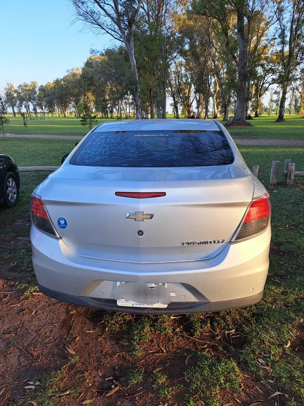 Mira esta publicación de Chevrolet Prisma 2013 en Motordil