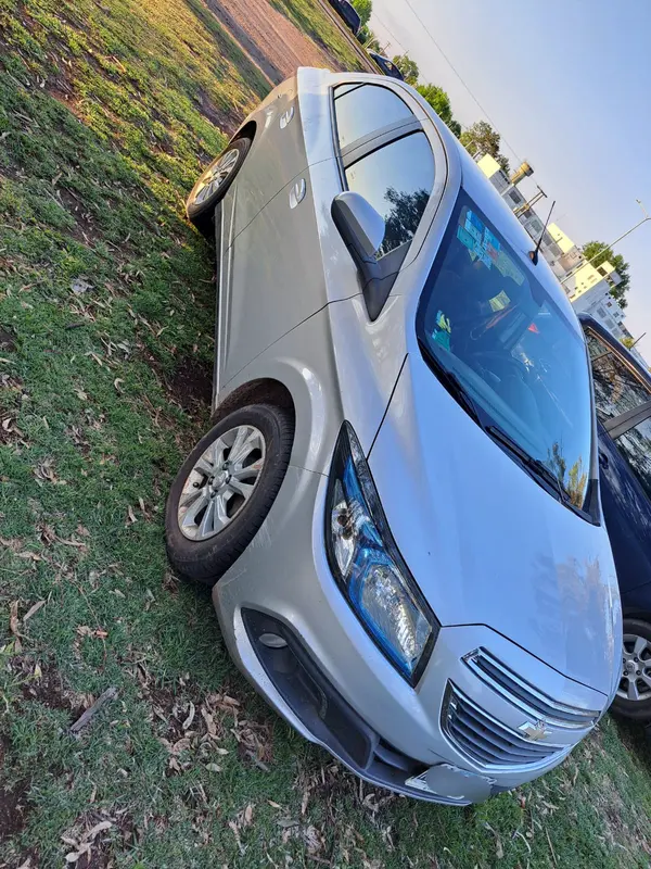 Mira esta publicación de Chevrolet Prisma 2013 en Motordil