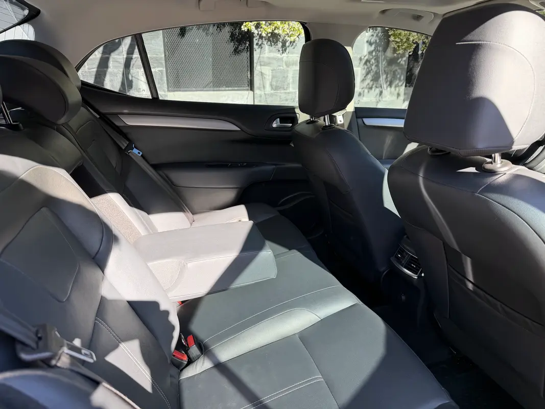 Mira esta publicación de Citroen C 4 Lounge 2018 en Motordil