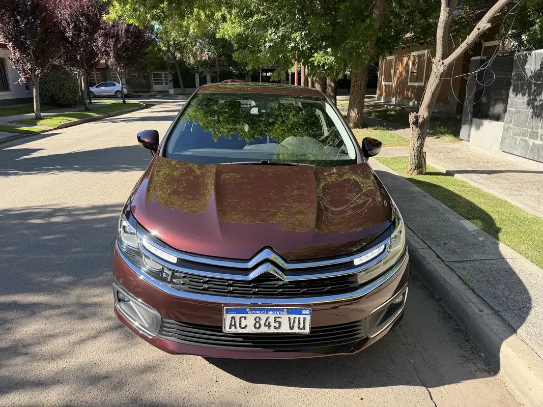 Mira esta publicación de Citroen C 4 Lounge 2018 en Motordil