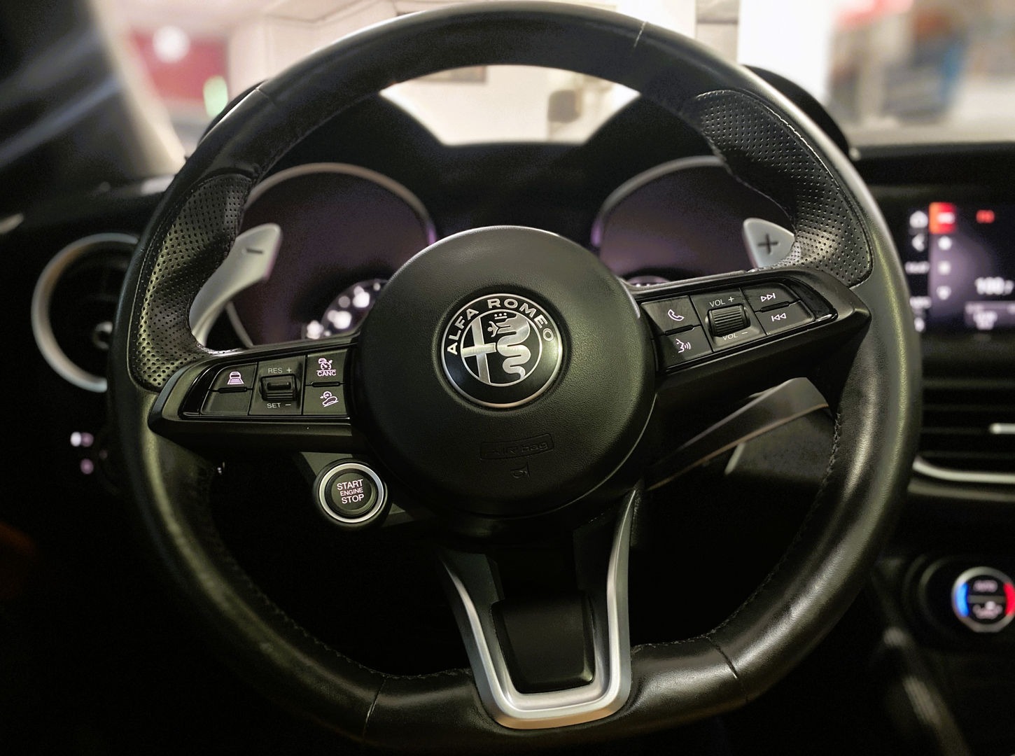 Mira esta publicación de Alfa Romeo Stelvio 2021 en Motordil