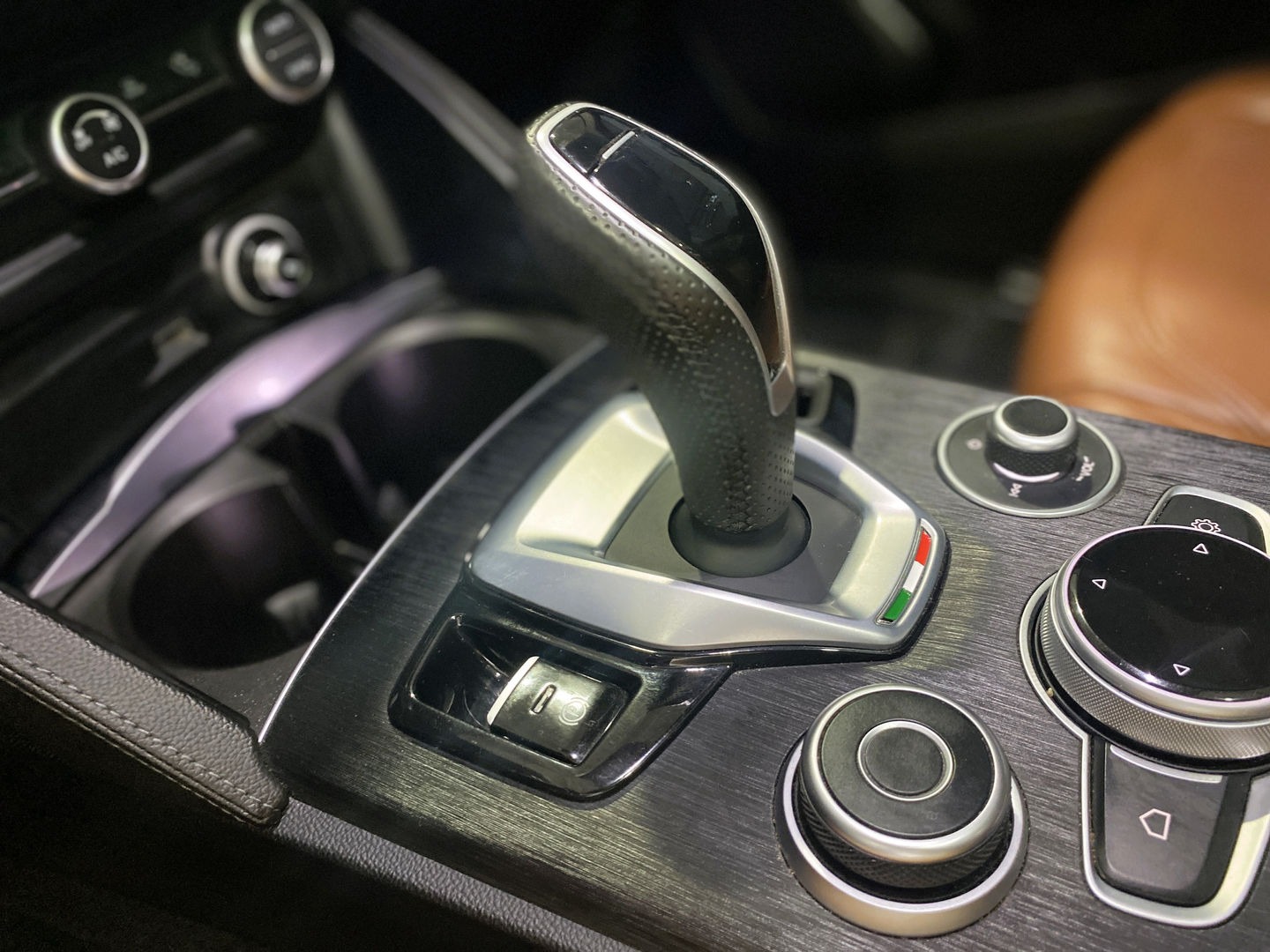 Mira esta publicación de Alfa Romeo Stelvio 2021 en Motordil