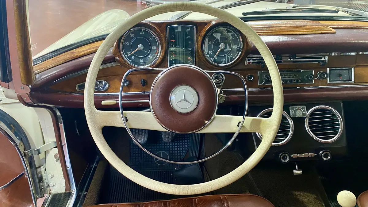 Mirá esta publicación de Mercedes Benz 220