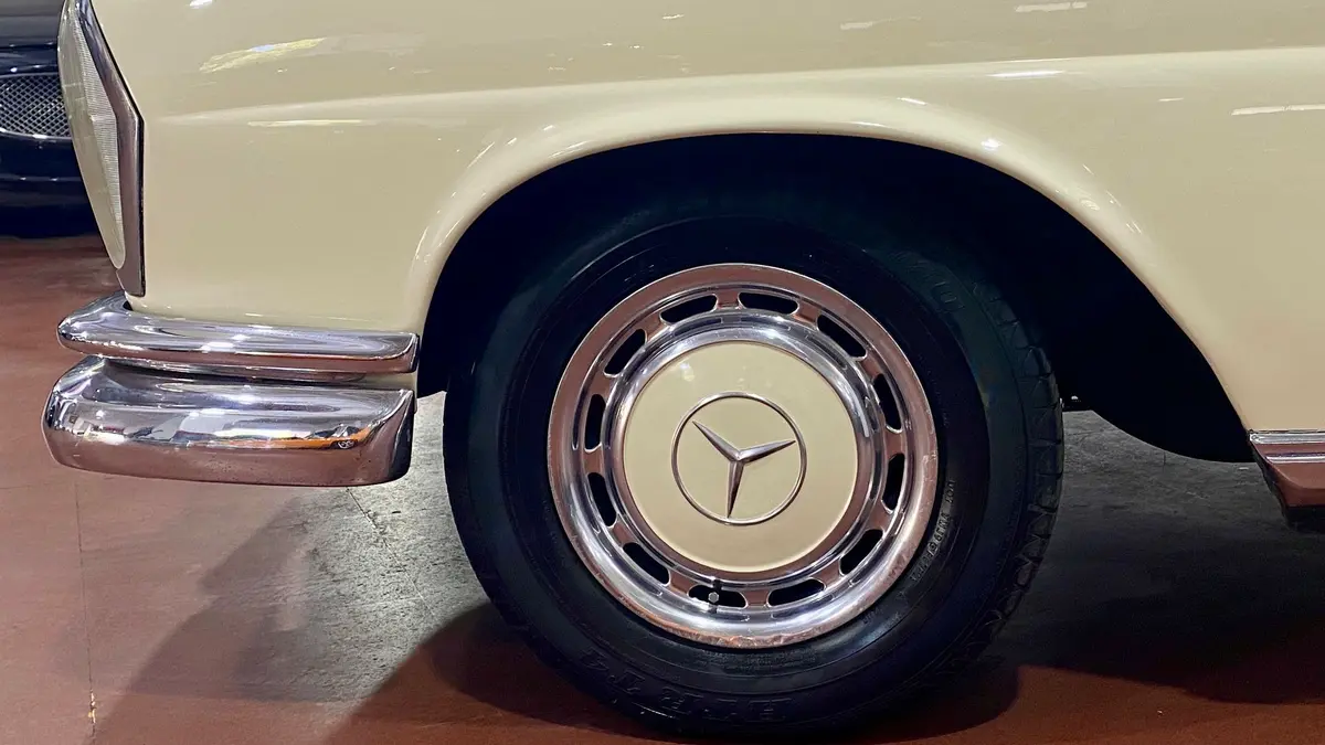 Mira esta publicación de Mercedes Benz 220 1967 en Motordil