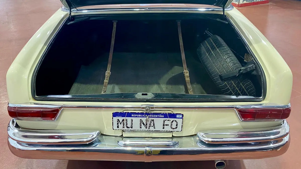 Mira esta publicación de Mercedes Benz 220 1967 en Motordil