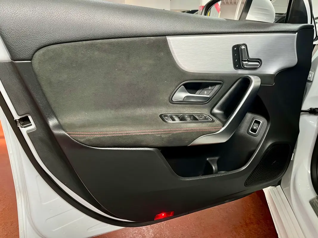 Mira esta publicación de Mercedes Benz Clase A 2020 en Motordil