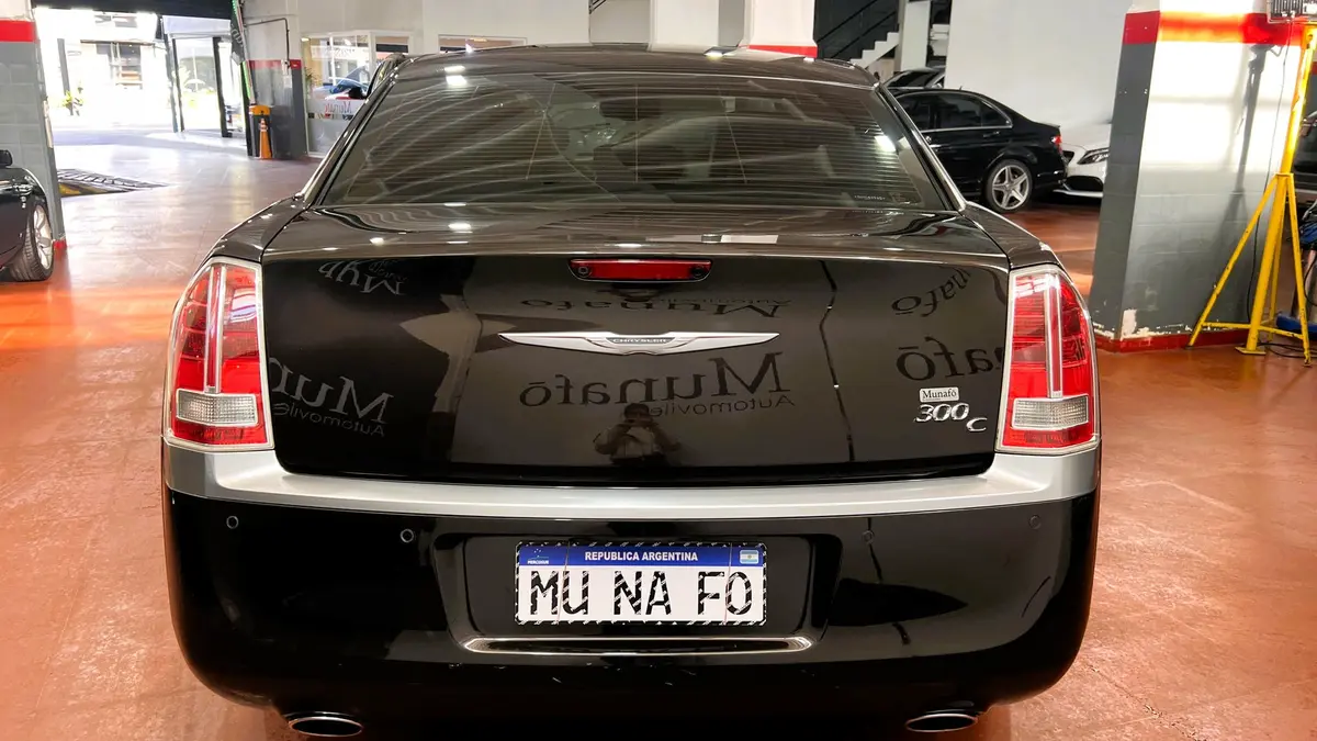 Mira esta publicación de Chrysler 300 2013 en Motordil