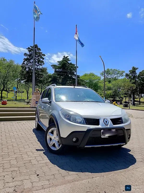 Mira esta publicación de Renault Sandero 2010 en Motordil