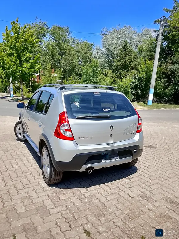 Mira esta publicación de Renault Sandero 2010 en Motordil