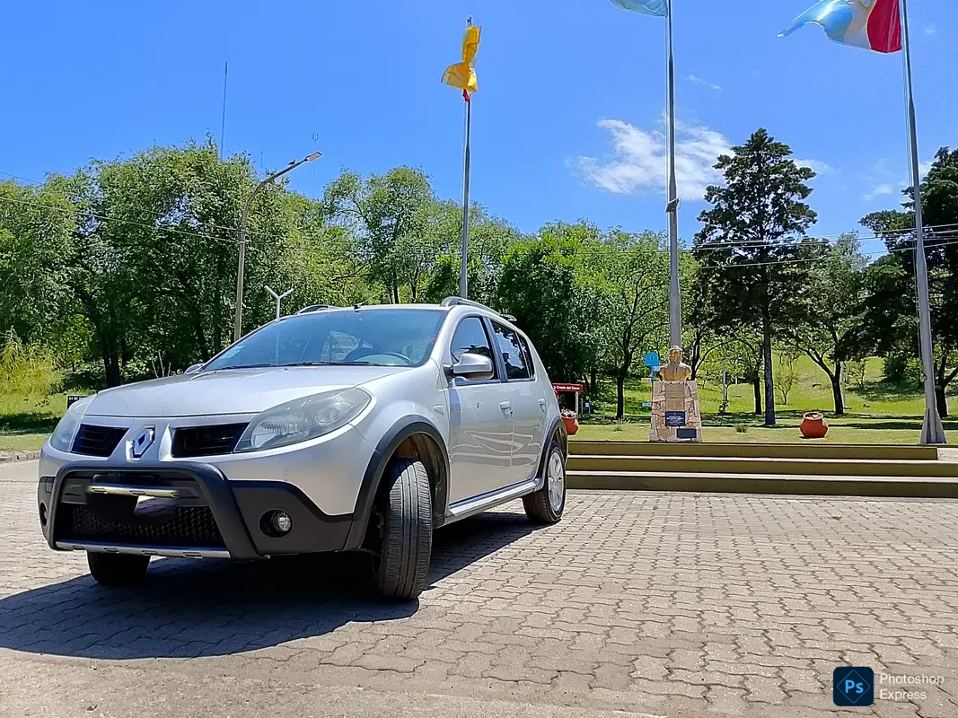 Mira esta publicación de Renault Sandero 2010 en Motordil