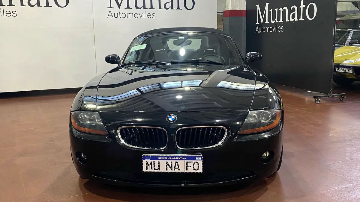 Mira esta publicación de BMW Z4 2003 en Motordil
