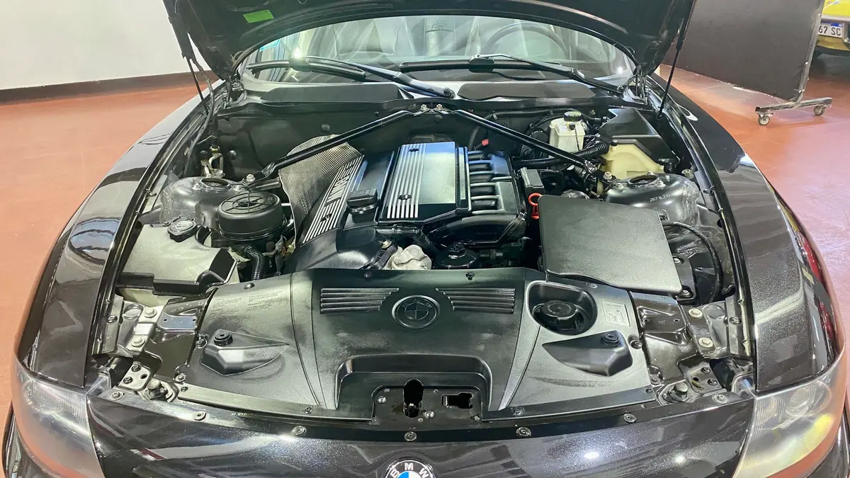 Mira esta publicación de BMW Z4 2003 en Motordil