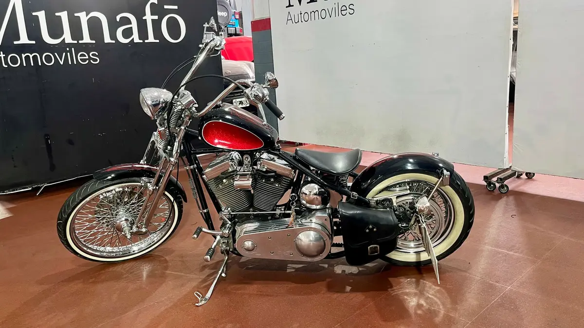 Mira esta publicación de Harley Davidson BOB 2 Tone 2010 en Motordil