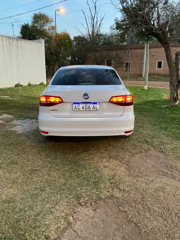 Mira esta publicación de Volkswagen Vento 2018 en Motordil