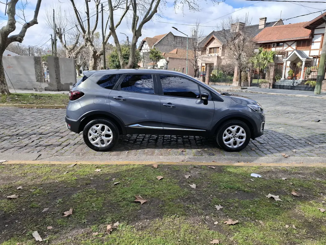Mira esta publicación de Renault Captur 2018 en Motordil