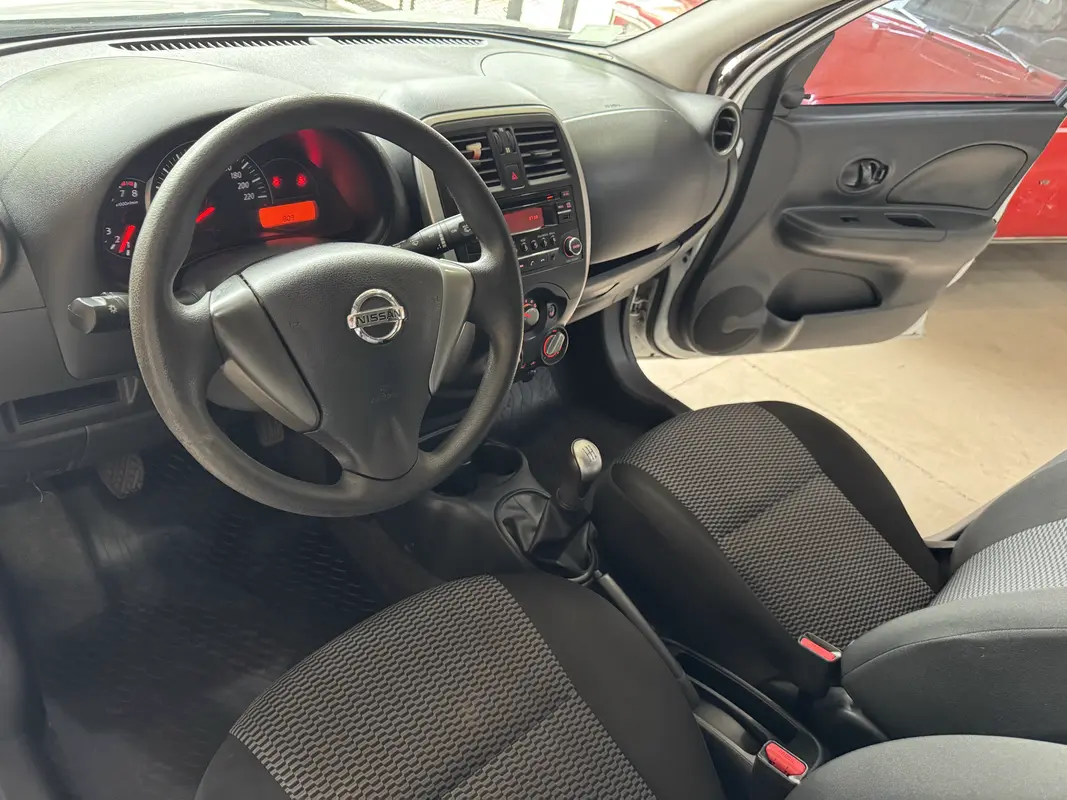 Mira esta publicación de Nissan March 2017 en Motordil