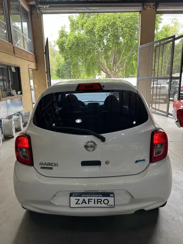 Mira esta publicación de Nissan March 2017 en Motordil