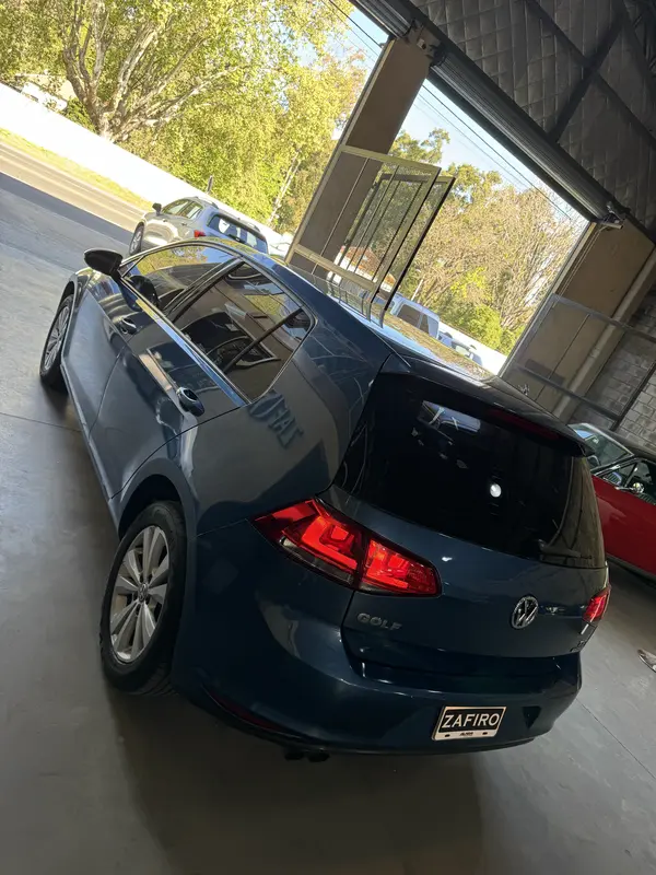 Mira esta publicación de Volkswagen Golf 2015 en Motordil