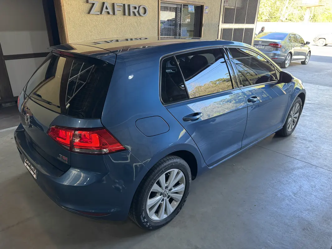 Mira esta publicación de Volkswagen Golf 2015 en Motordil