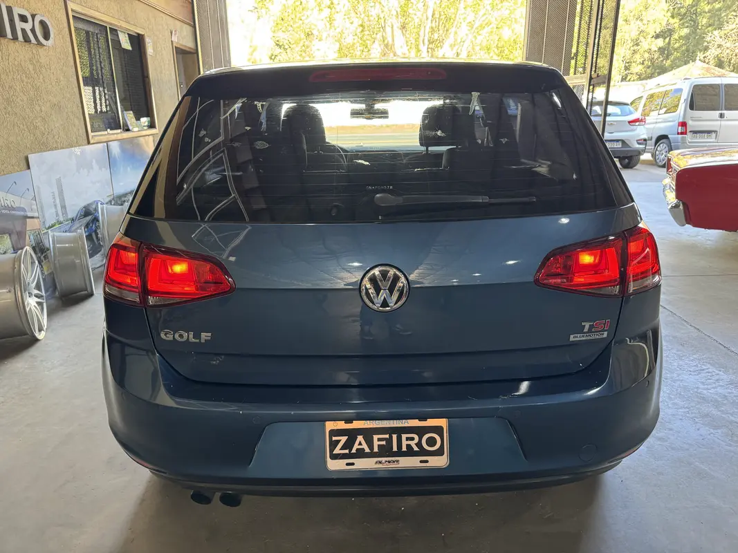 Mira esta publicación de Volkswagen Golf 2015 en Motordil