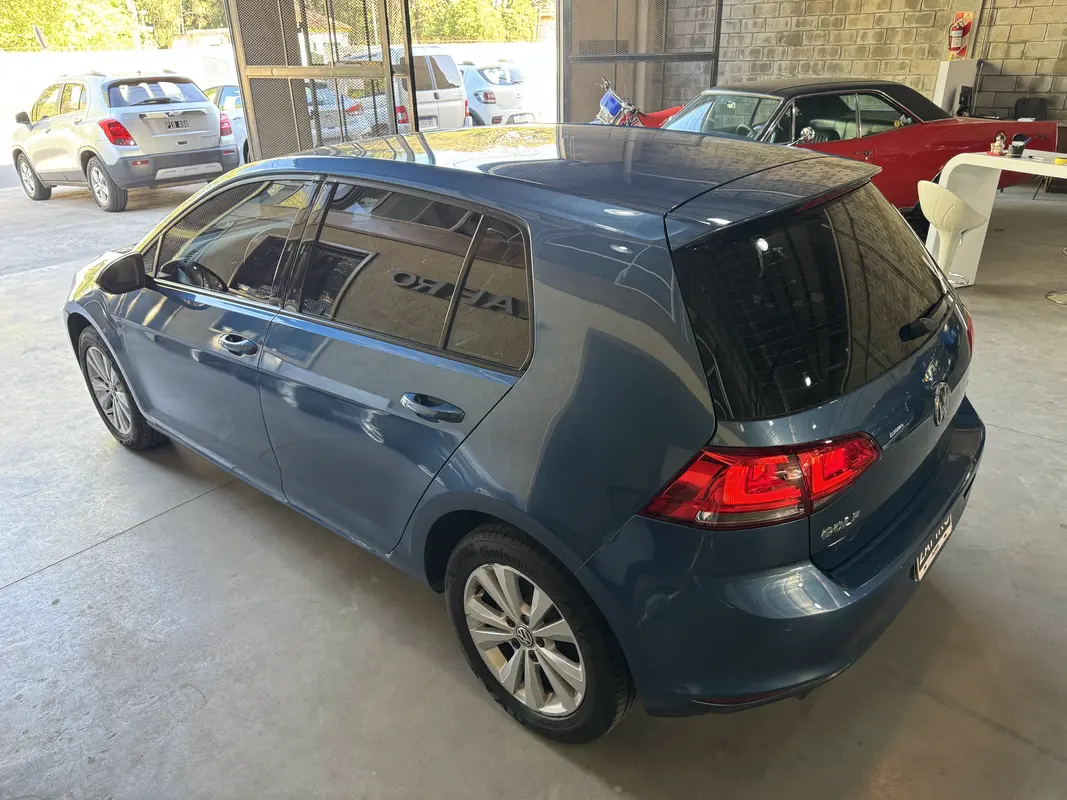 Mira esta publicación de Volkswagen Golf 2015 en Motordil