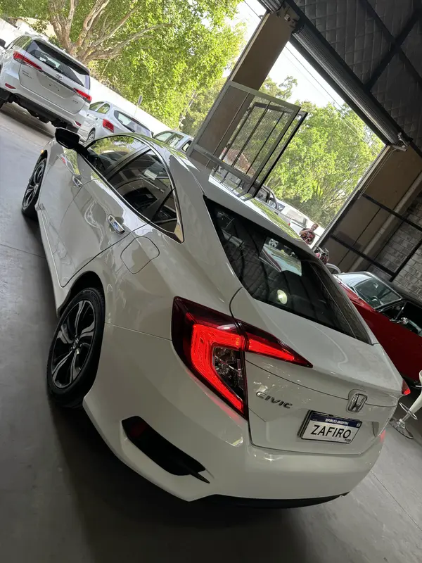 Mira esta publicación de Honda Civic 2017 en Motordil