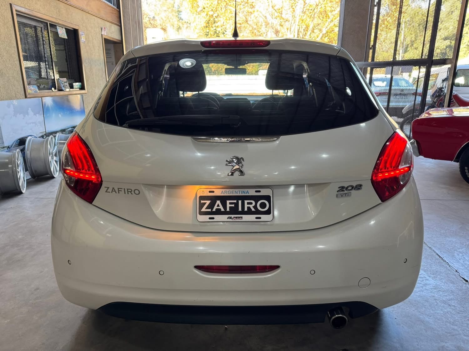 Mira esta publicación de Peugeot 208 2016 en Motordil