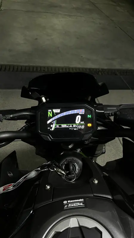 Mira esta publicación de Kawasaki Z 900 RS 2021 en Motordil