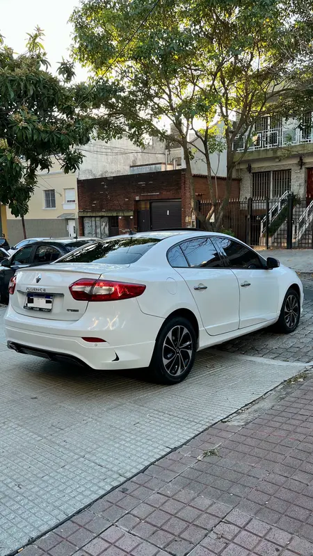 Mira esta publicación de Renault Fluence 2017 en Motordil
