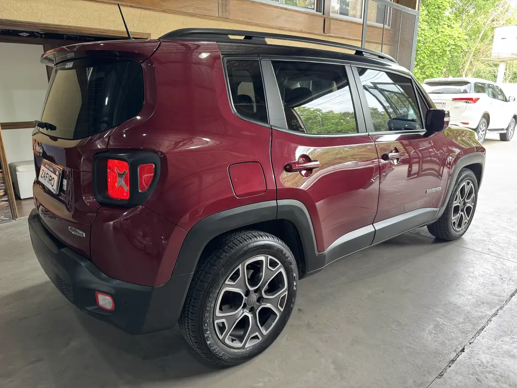 Mirá esta publicación de Jeep Renegade