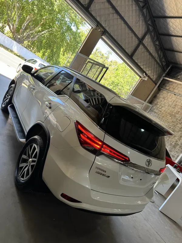 Mira esta publicación de Toyota SW4 2017 en Motordil