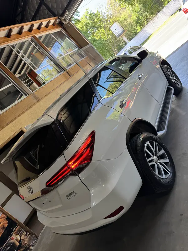 Mira esta publicación de Toyota SW4 2017 en Motordil