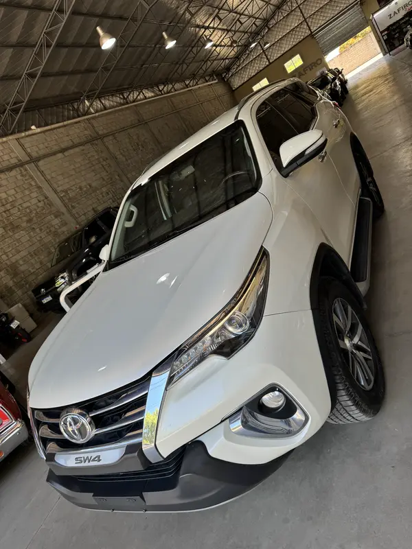 Mira esta publicación de Toyota SW4 2017 en Motordil