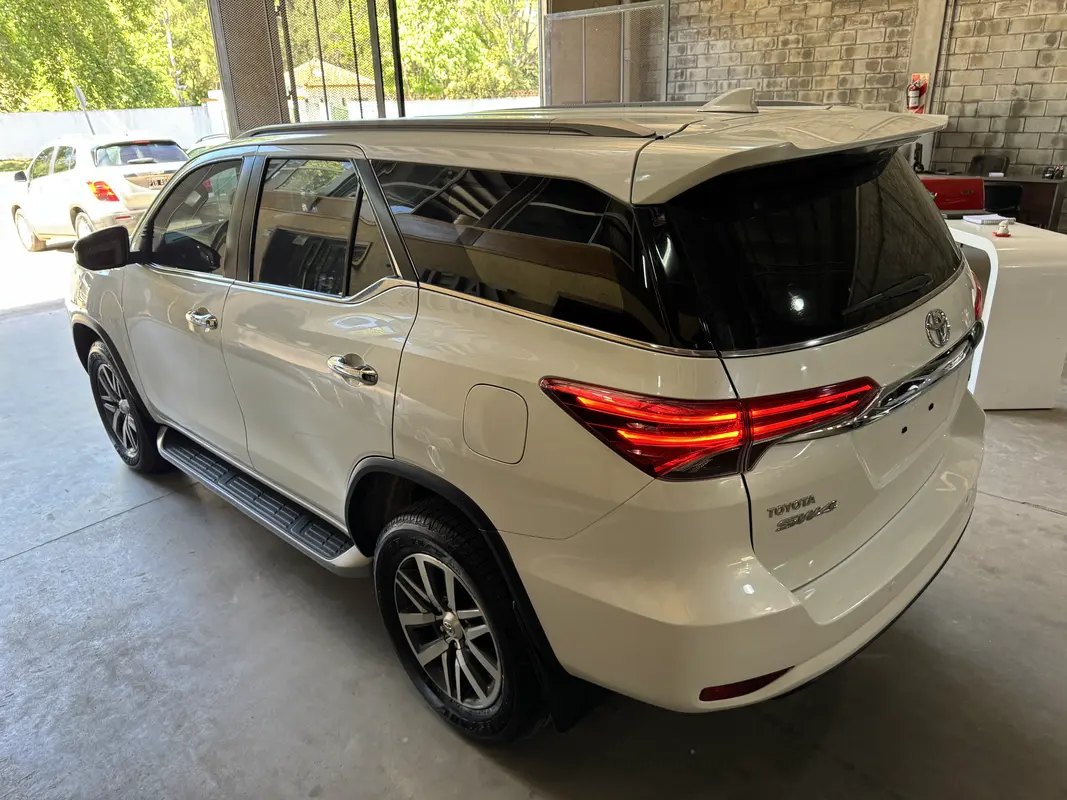 Mira esta publicación de Toyota SW4 2017 en Motordil