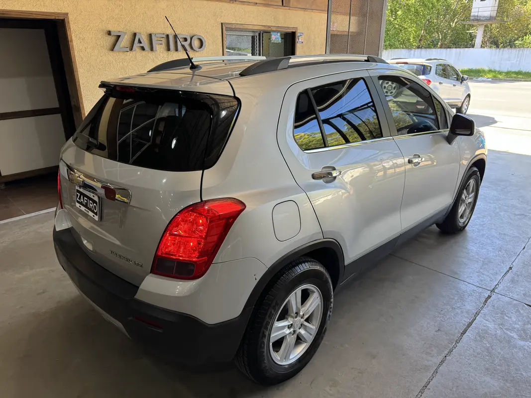 Mira esta publicación de Chevrolet Tracker 2015 en Motordil
