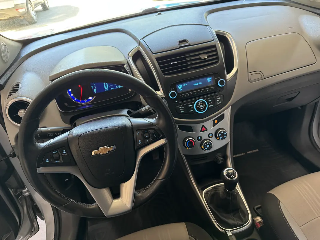 Mira esta publicación de Chevrolet Tracker 2015 en Motordil