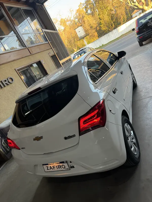 Mira esta publicación de Chevrolet Onix 2023 en Motordil