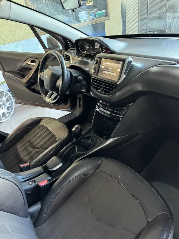 Mira esta publicación de Peugeot 2008 2017 en Motordil