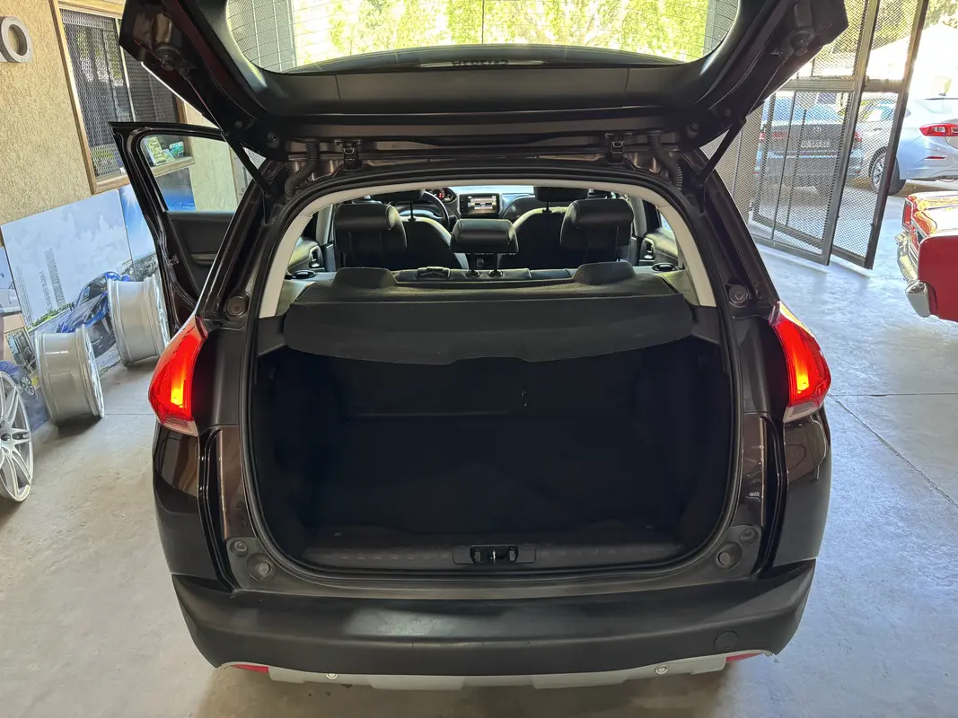 Mira esta publicación de Peugeot 2008 2017 en Motordil