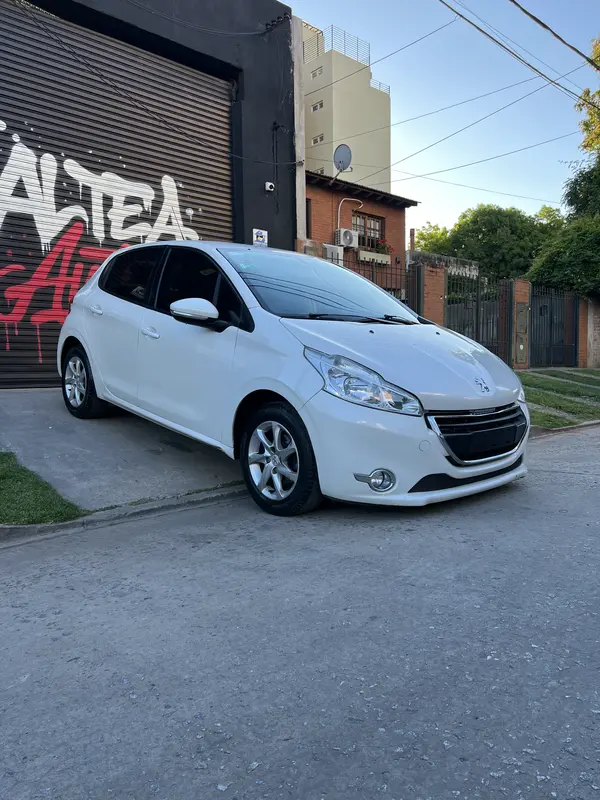 Mira esta publicación de Peugeot 208 2014 en Motordil