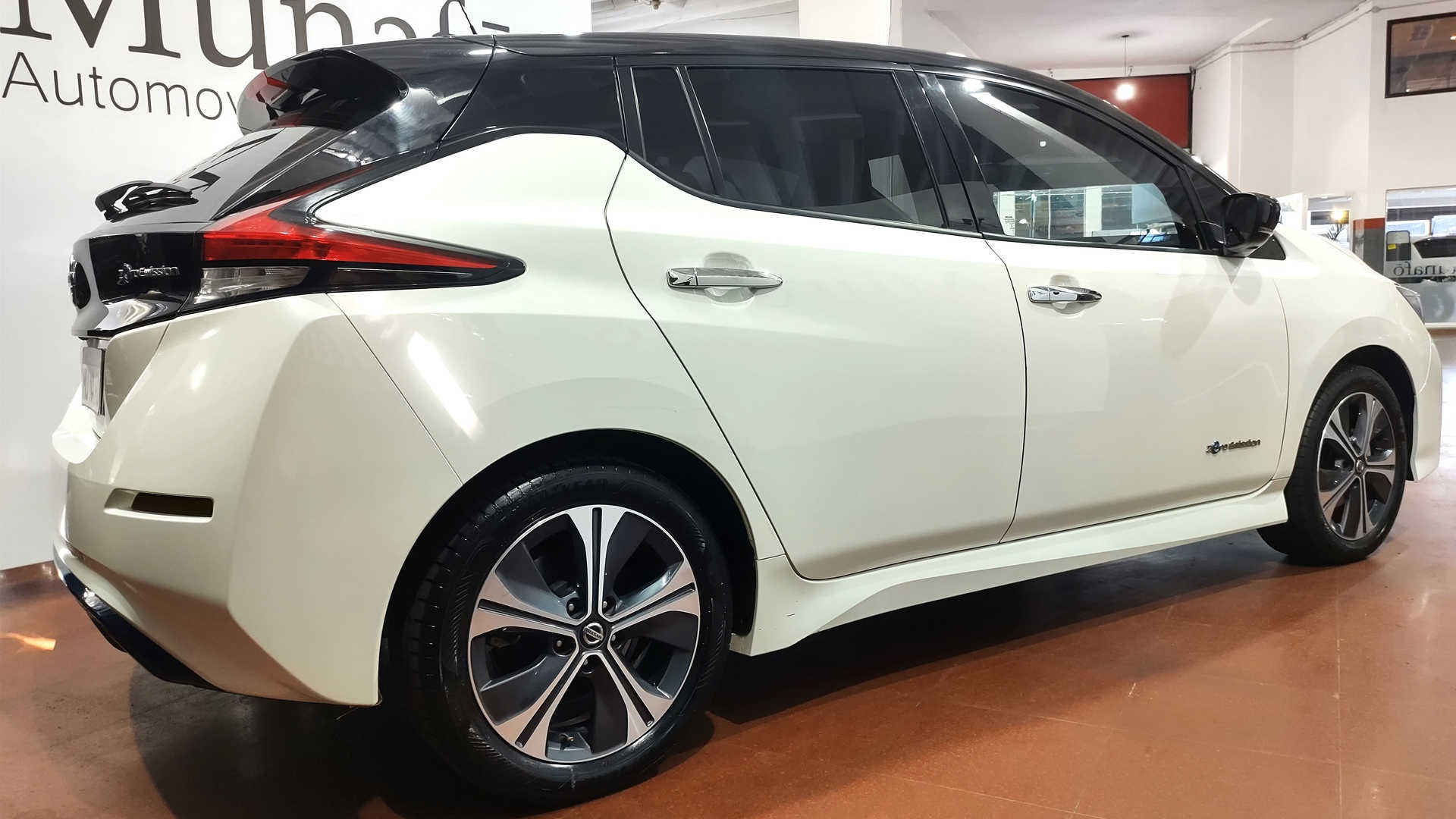 Mira esta publicación de Nissan Leaf 2020 en Motordil