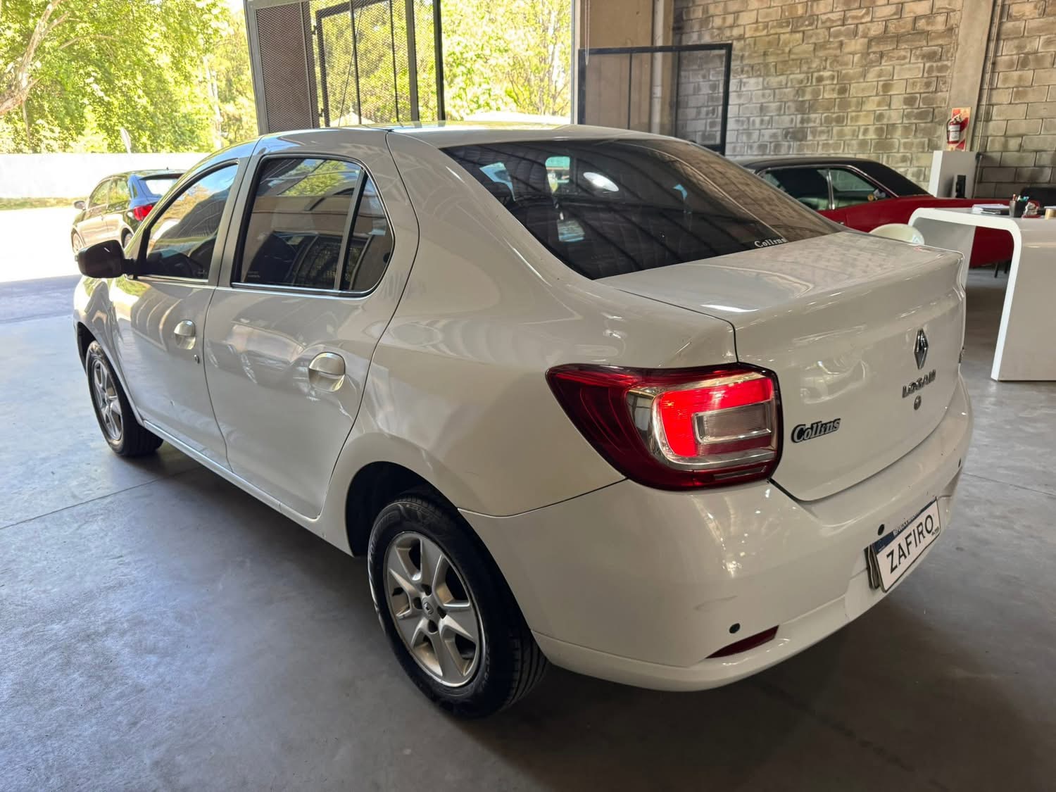 Mira esta publicación de Renault Logan II 2017 en Motordil