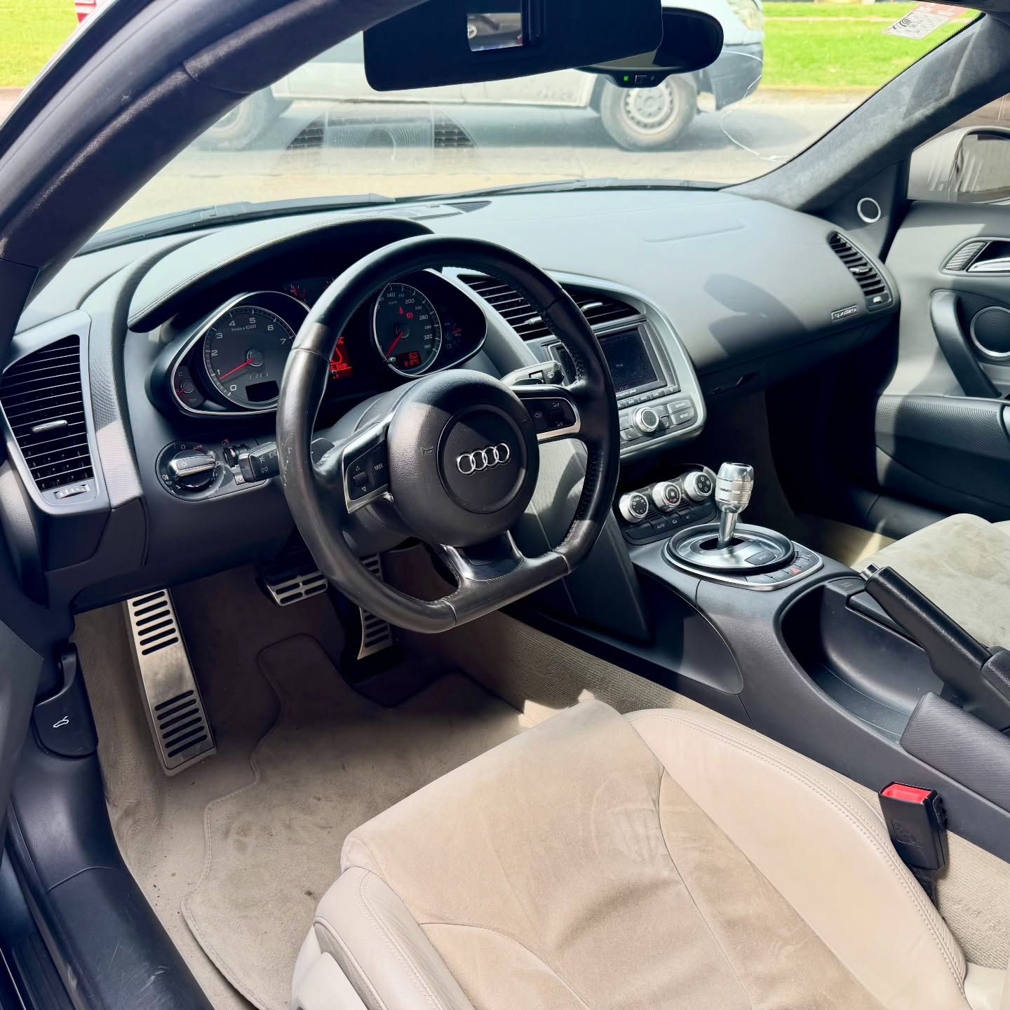 Mira esta publicación de Audi R8 2008 en Motordil