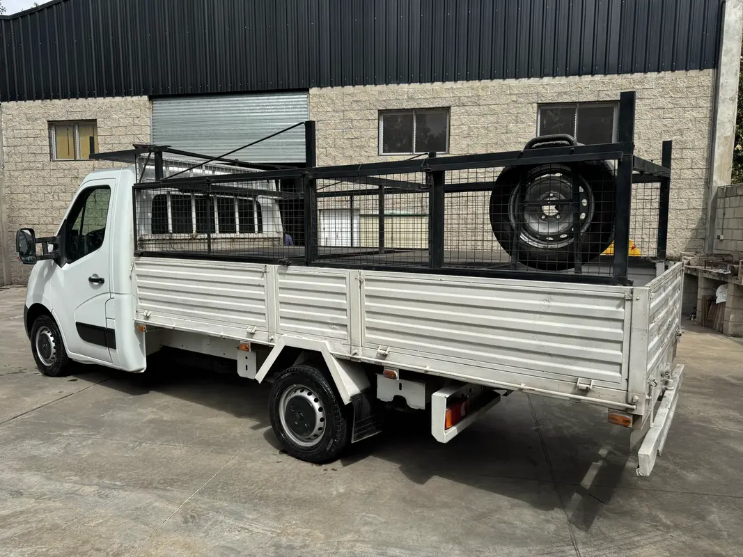 Mira esta publicación de Renault Master 2018 en Motordil