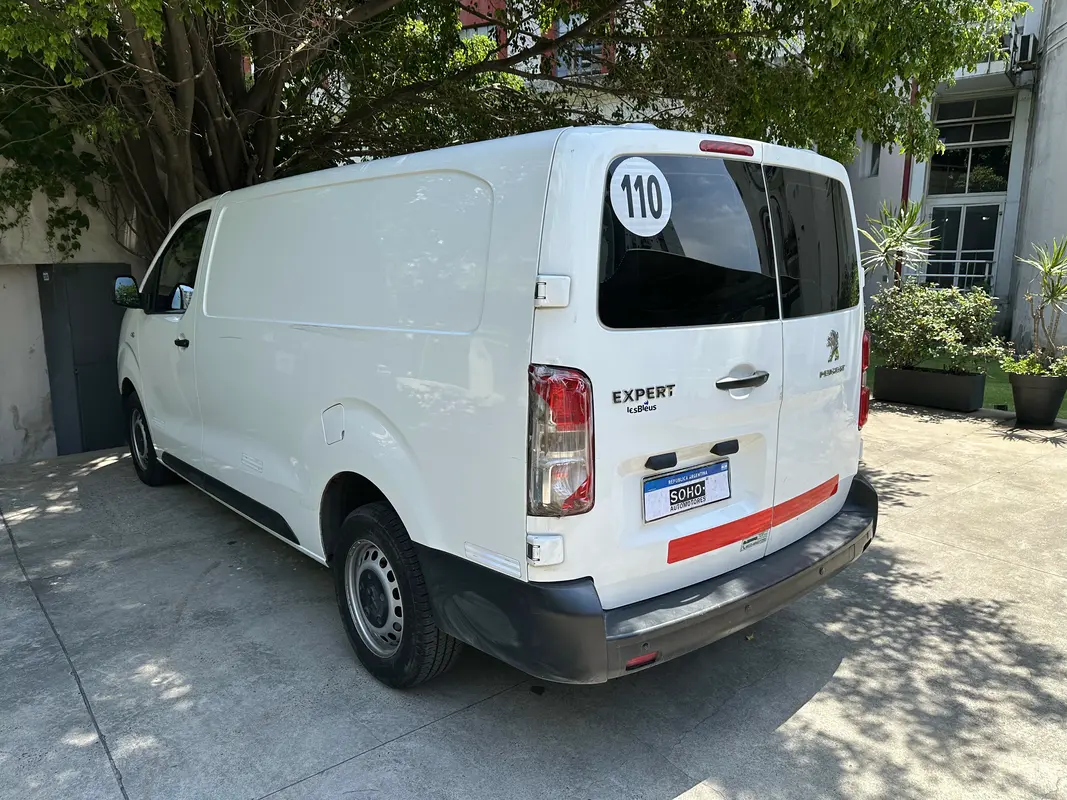 Mira esta publicación de Peugeot Expert 2018 en Motordil