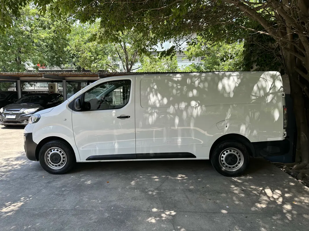 Mira esta publicación de Peugeot Expert 2018 en Motordil