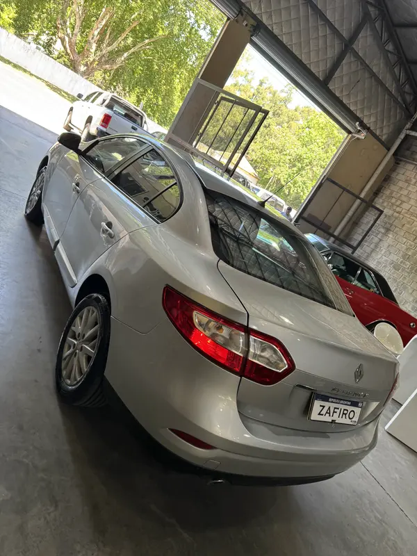 Mira esta publicación de Renault Fluence 2016 en Motordil