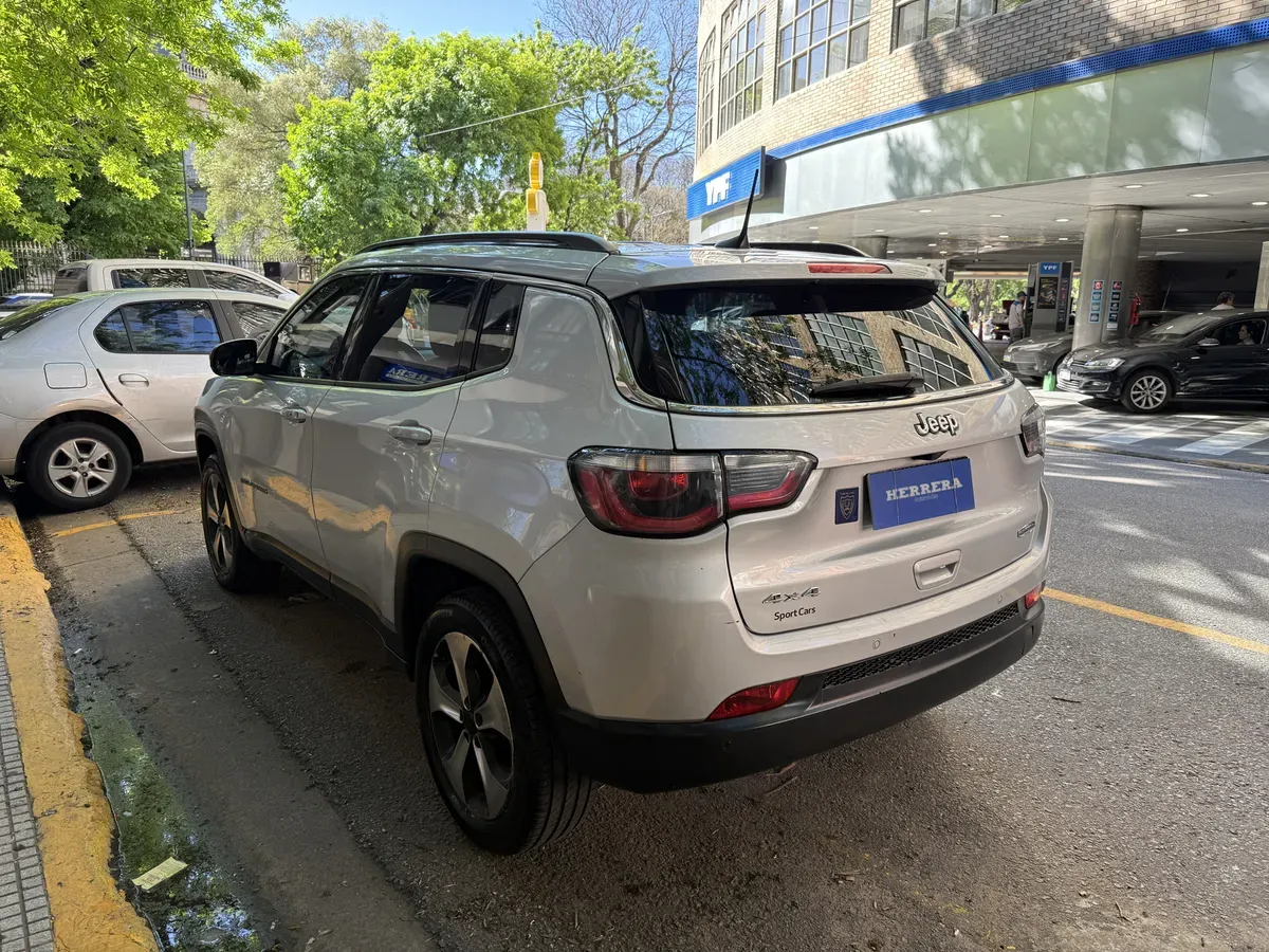 Mirá esta publicación de Jeep Compass