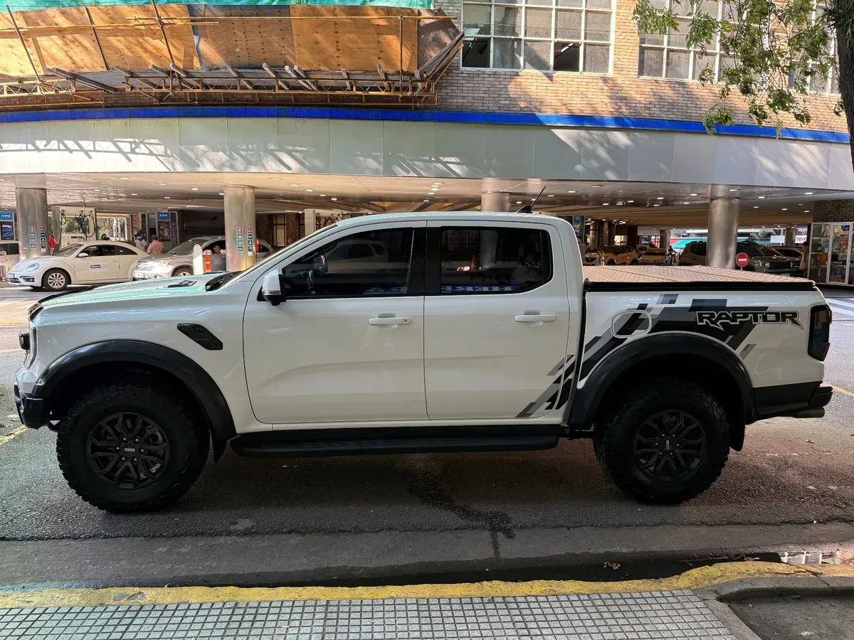 Mira esta publicación de Ford Ranger Raptor 2024 en Motordil